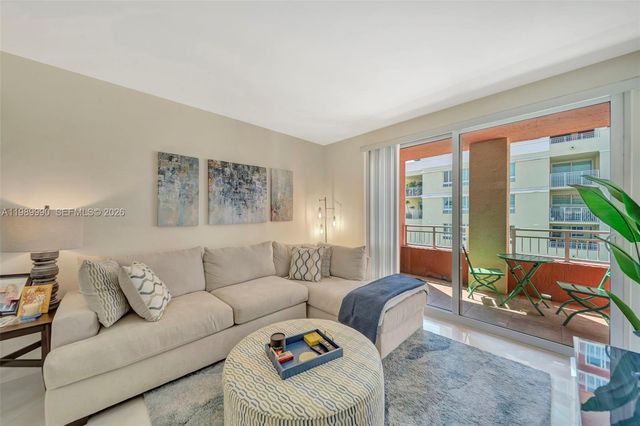 7355 SW 89th St 728N, Miami, FL 33156