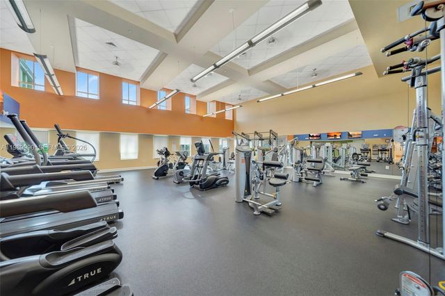 7355 SW 89th St 728N, Miami, FL 33156