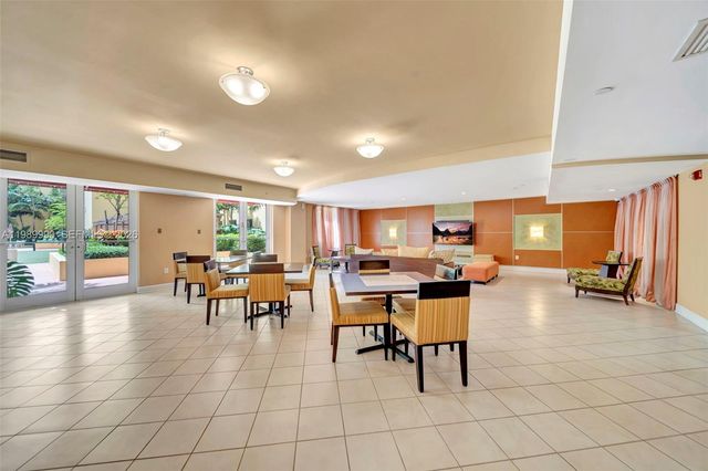 7355 SW 89th St 728N, Miami, FL 33156