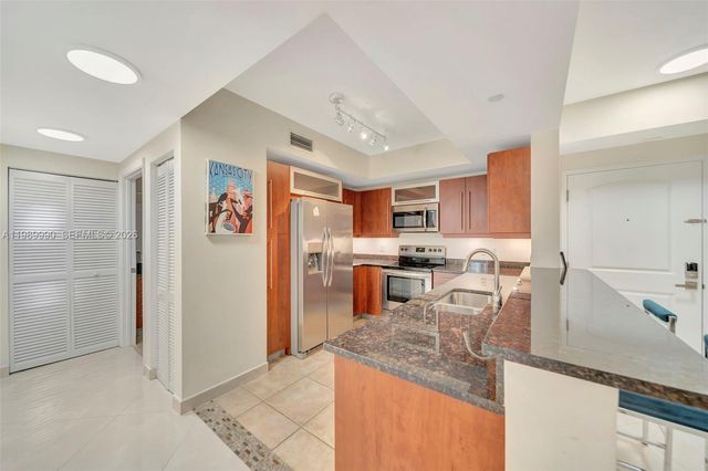 7355 SW 89th St 728N, Miami, FL 33156