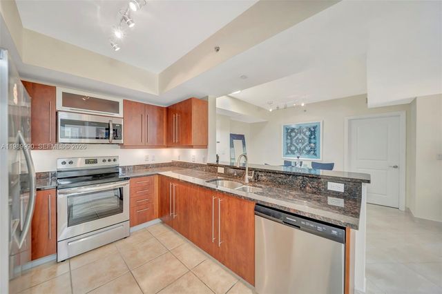 7355 SW 89th St 728N, Miami, FL 33156