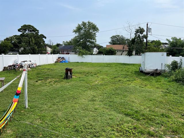 445 Albany Avenue, Amityville, NY 11701