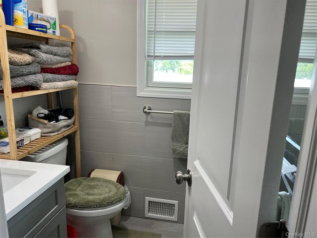 445 Albany Avenue, Amityville, NY 11701