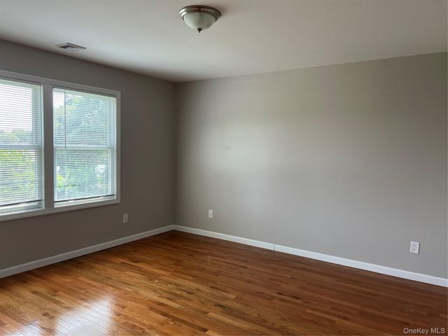445 Albany Avenue, Amityville, NY 11701
