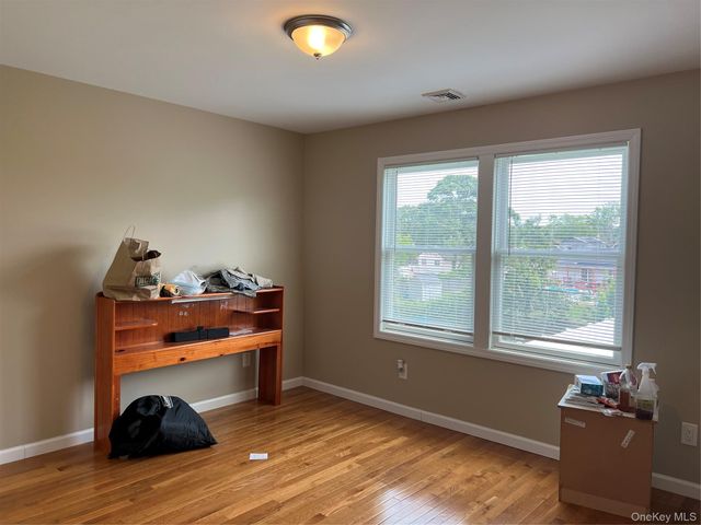 445 Albany Avenue, Amityville, NY 11701