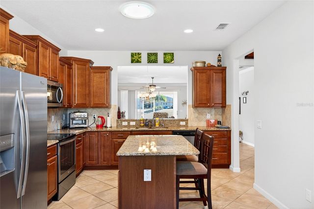 9498 SW 70TH LOOP, Ocala, FL 34481