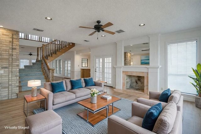 3017 Freeman Lane, Crowley, TX 76036