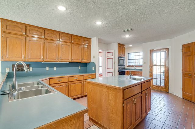 3017 Freeman Lane, Crowley, TX 76036