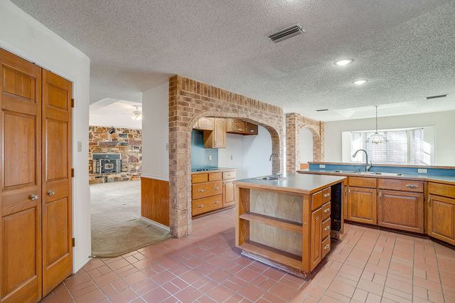 3017 Freeman Lane, Crowley, TX 76036