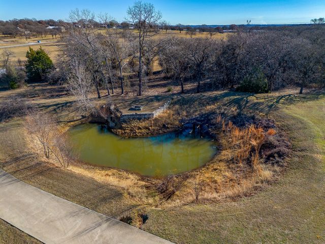 3017 Freeman Lane, Crowley, TX 76036