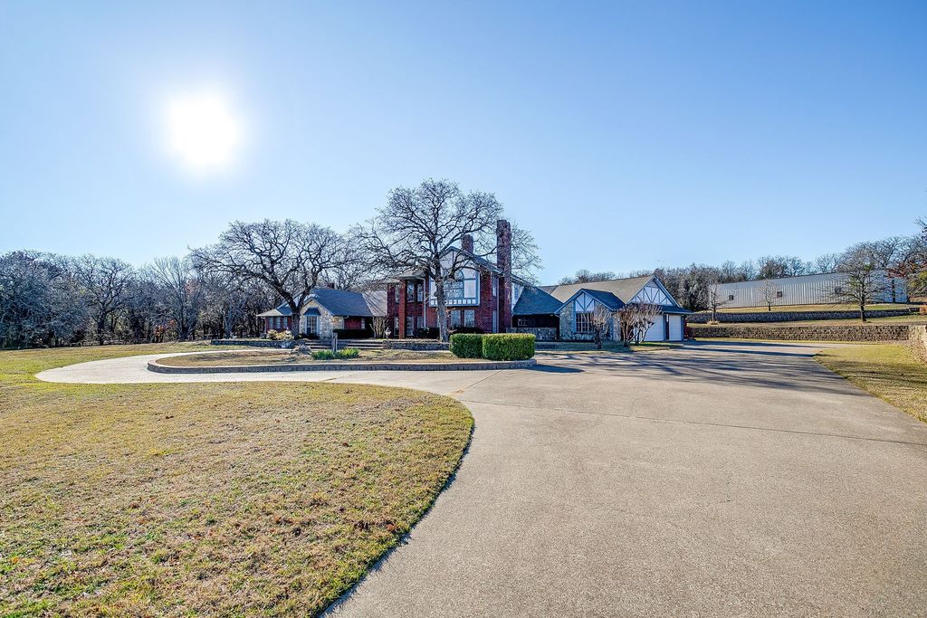 3017 Freeman Lane, Crowley, TX 76036