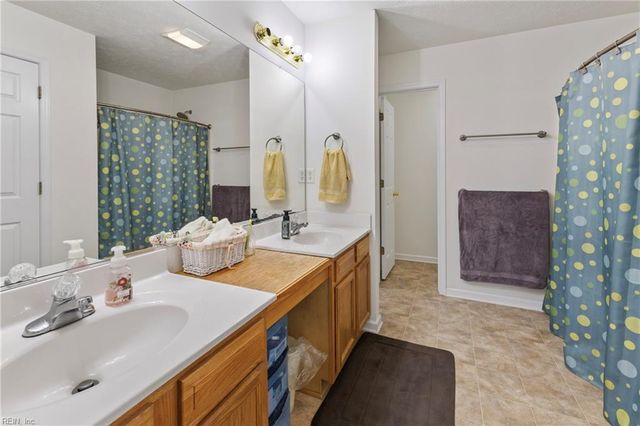 103 Barcroft DR, Smithfield, VA 23430