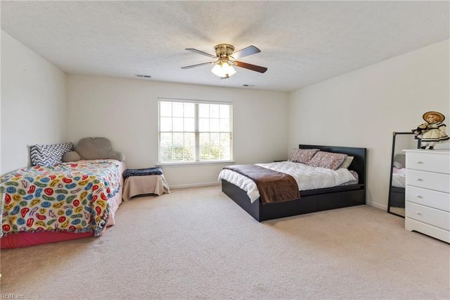 103 Barcroft DR, Smithfield, VA 23430