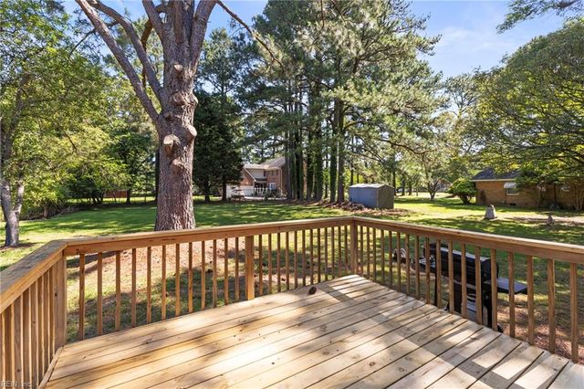 103 Barcroft DR, Smithfield, VA 23430