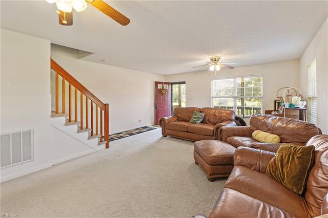 103 Barcroft DR, Smithfield, VA 23430