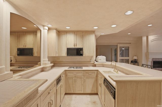 2314 Turnberry Lane, Fort Wayne, IN 46814
