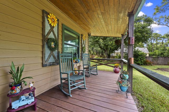 2725 Twin Oaks Trail, Fort Pierce, FL 34945