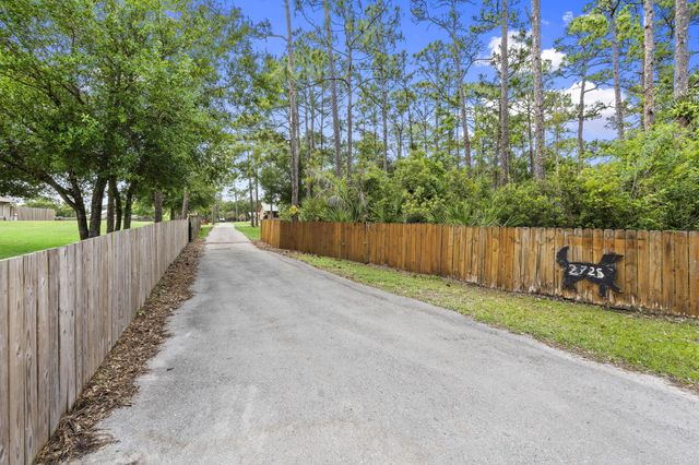 2725 Twin Oaks Trail, Fort Pierce, FL 34945