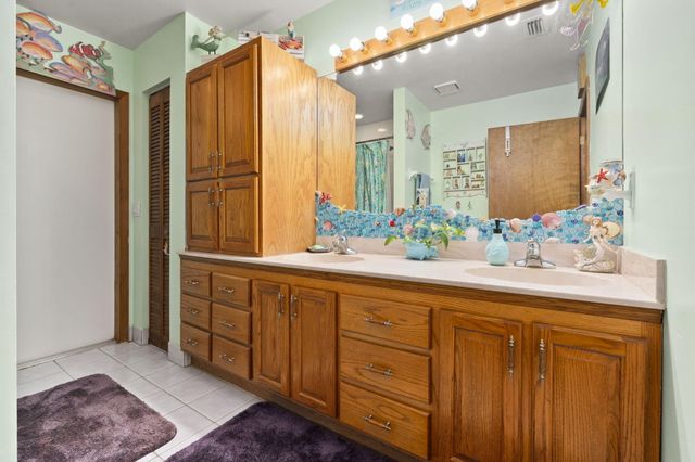 2725 Twin Oaks Trail, Fort Pierce, FL 34945