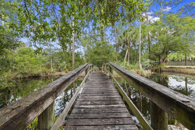 2725 Twin Oaks Trail, Fort Pierce, FL 34945