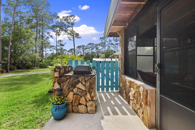 2725 Twin Oaks Trail, Fort Pierce, FL 34945
