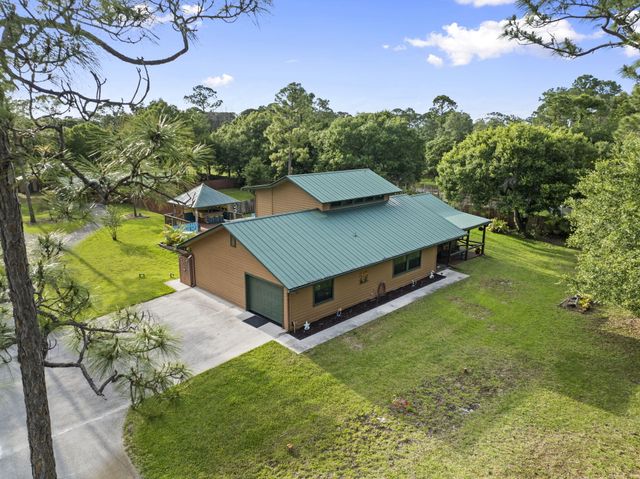 2725 Twin Oaks Trail, Fort Pierce, FL 34945