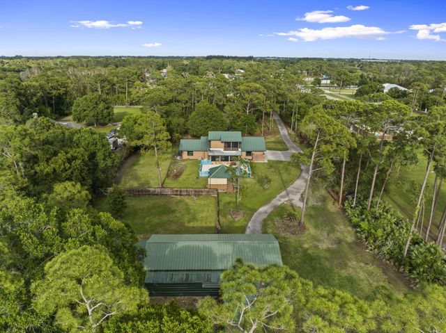 2725 Twin Oaks Trail, Fort Pierce, FL 34945