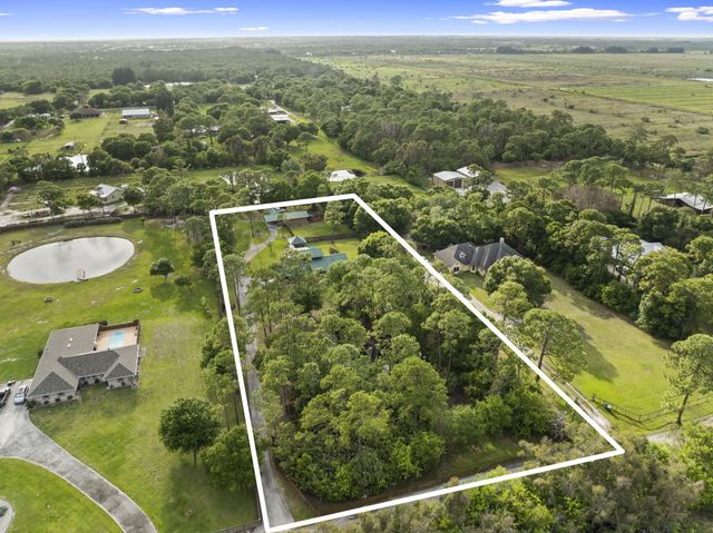 2725 Twin Oaks Trail, Fort Pierce, FL 34945