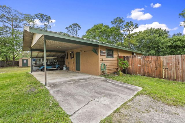 2725 Twin Oaks Trail, Fort Pierce, FL 34945