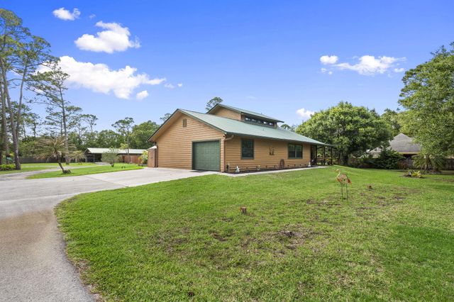 2725 Twin Oaks Trail, Fort Pierce, FL 34945