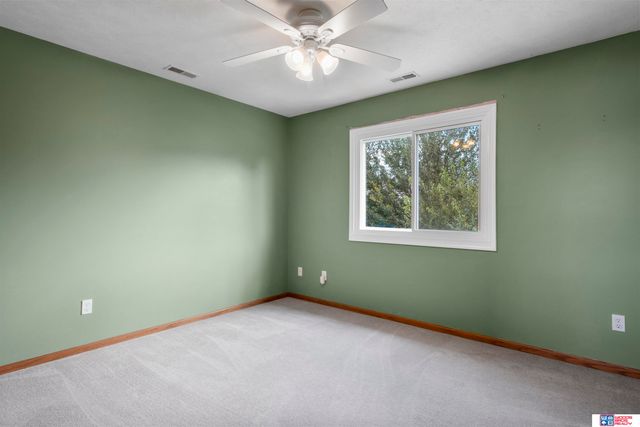 3257 Prairieview Drive, Lincoln, NE 68504