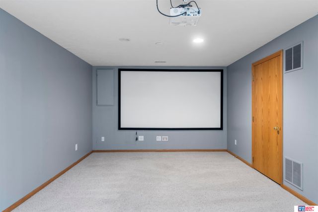 3257 Prairieview Drive, Lincoln, NE 68504