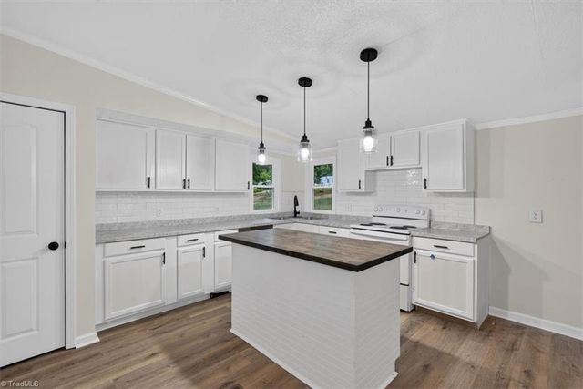 4560 Effie Lane, Walkertown, NC 27051