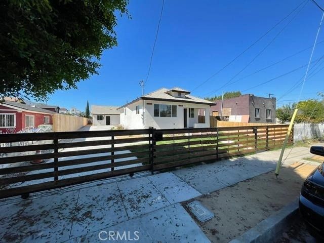 4427 Lima, Los Angeles, CA 90011