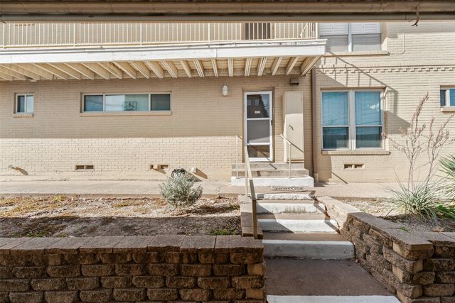 11152 Valleydale Drive A, Dallas, TX 75230