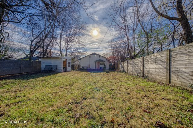 225 Cedar Ave, Knoxville, TN 37917