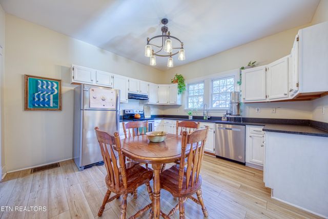 225 Cedar Ave, Knoxville, TN 37917