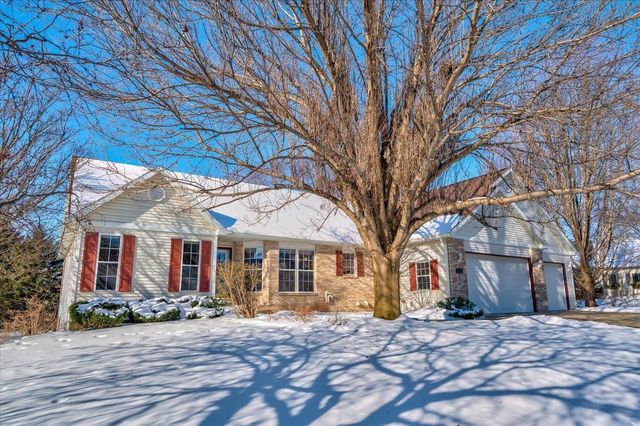 812 Abbington Court, Sun Prairie, WI 53590