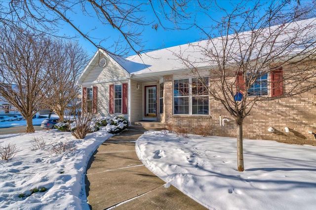 812 Abbington Court, Sun Prairie, WI 53590