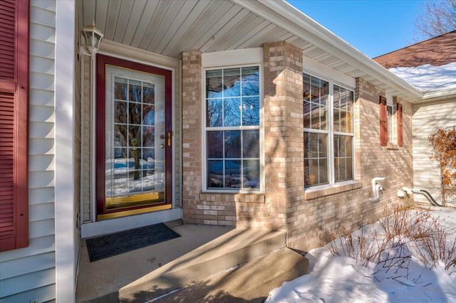 812 Abbington Court, Sun Prairie, WI 53590
