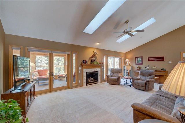 812 Abbington Court, Sun Prairie, WI 53590