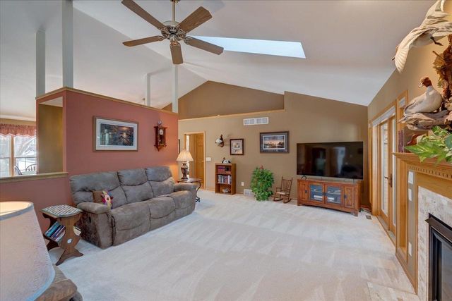 812 Abbington Court, Sun Prairie, WI 53590
