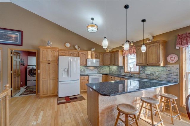 812 Abbington Court, Sun Prairie, WI 53590