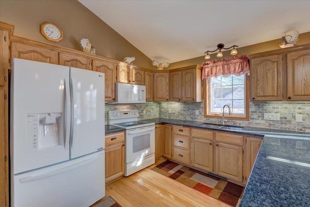 812 Abbington Court, Sun Prairie, WI 53590