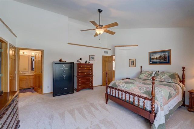 812 Abbington Court, Sun Prairie, WI 53590