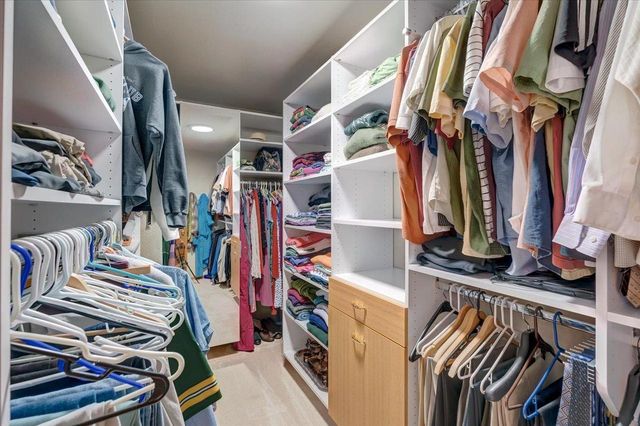 812 Abbington Court, Sun Prairie, WI 53590