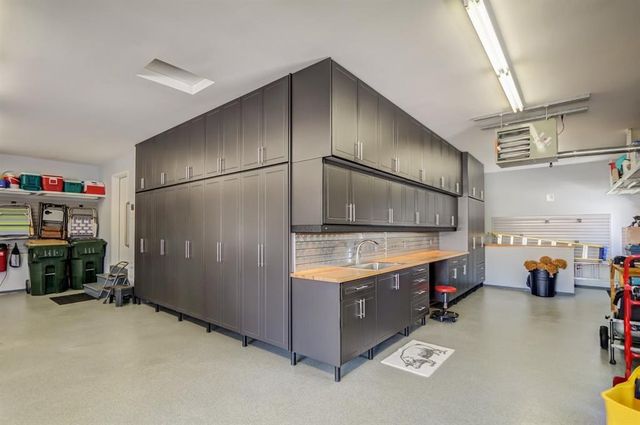 812 Abbington Court, Sun Prairie, WI 53590