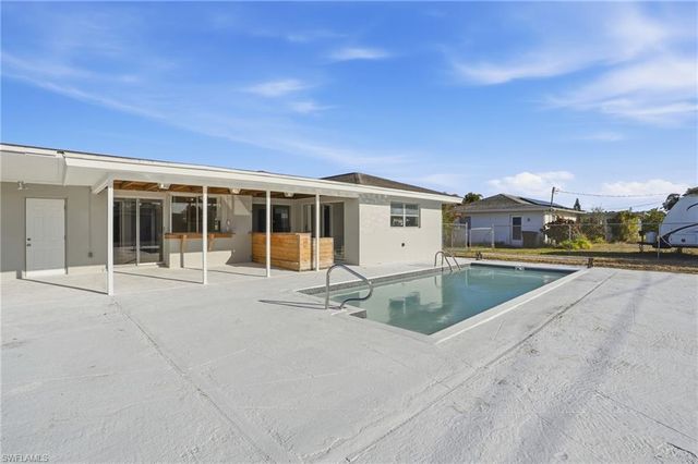 312 Hollywood ST, Lehigh Acres, FL 33936