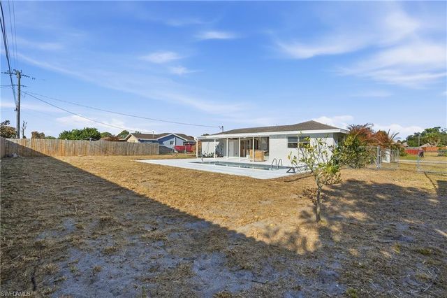 312 Hollywood ST, Lehigh Acres, FL 33936
