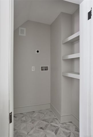 1190 North Avenue, Beacon, NY 12508